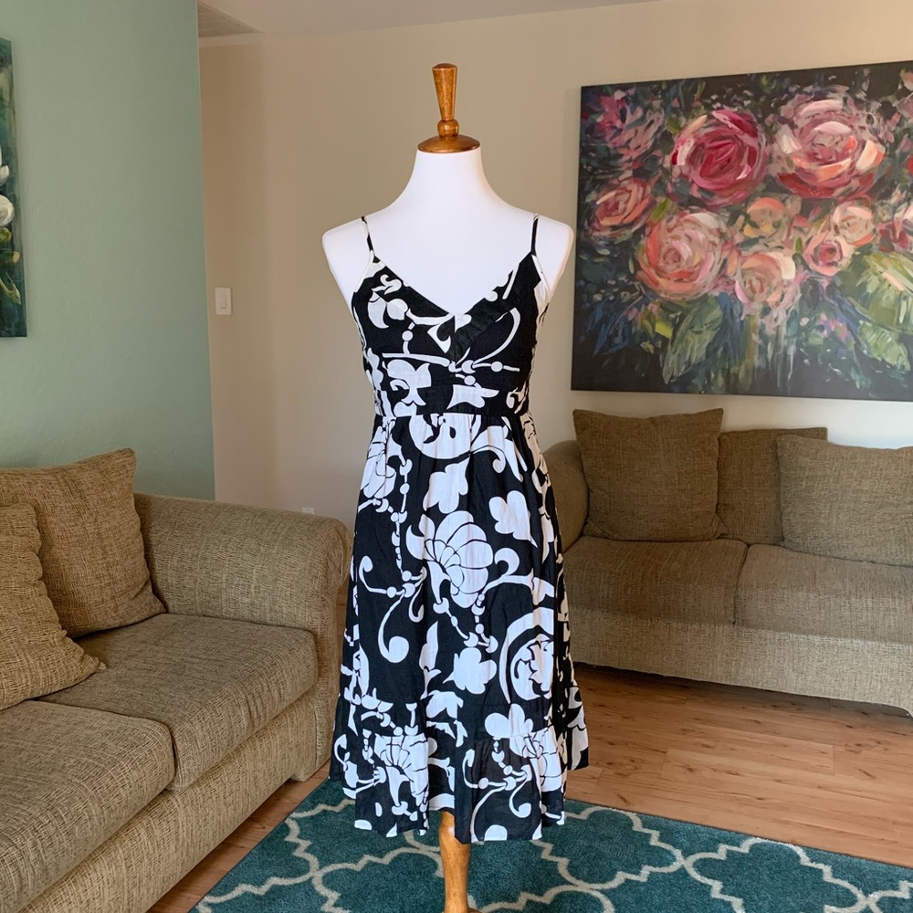 Black and white linen fully lined dress sold Navy